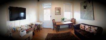 corner hotel alexandra