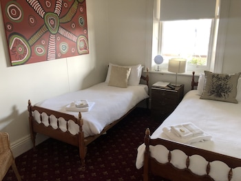 corner hotel alexandra