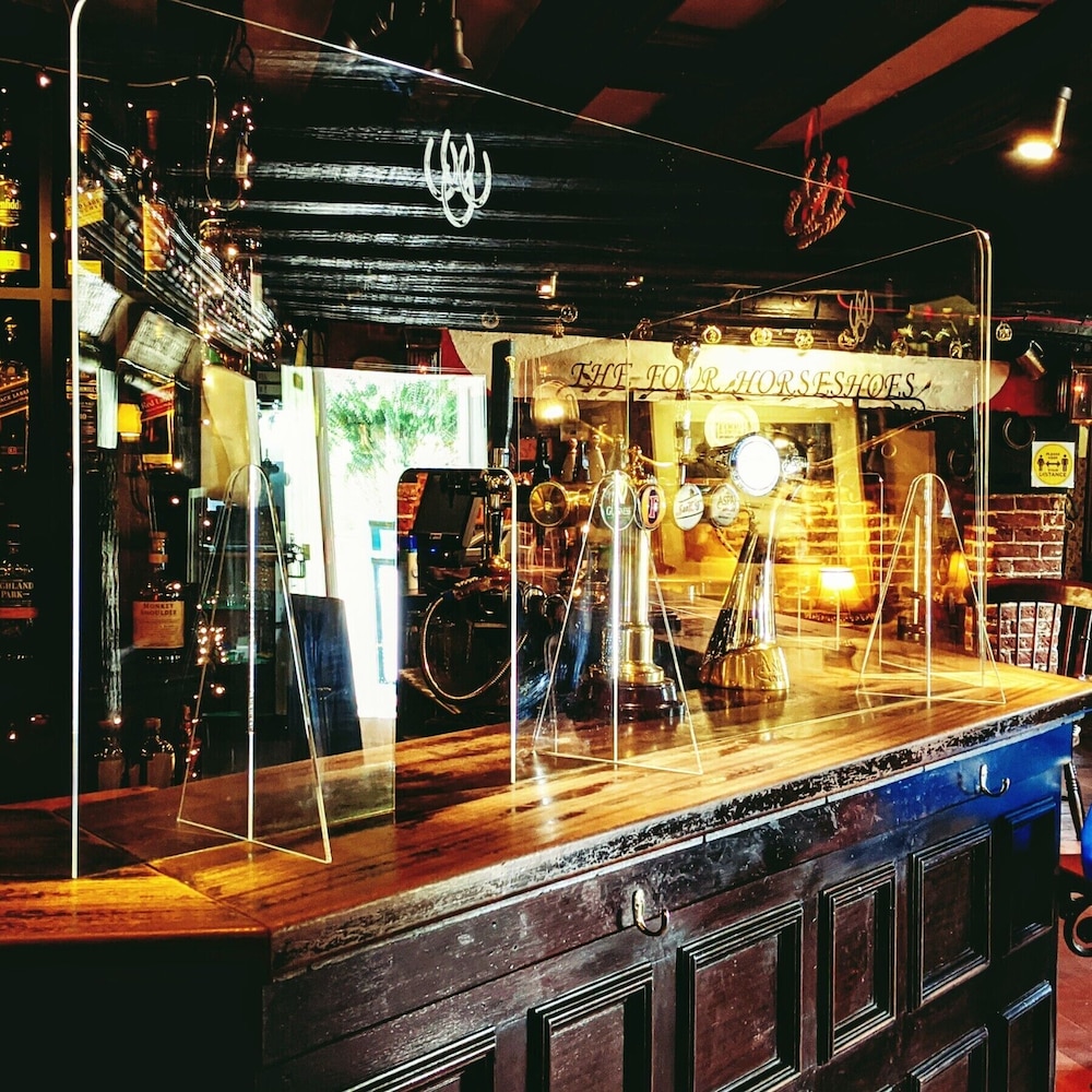 the four horseshoes