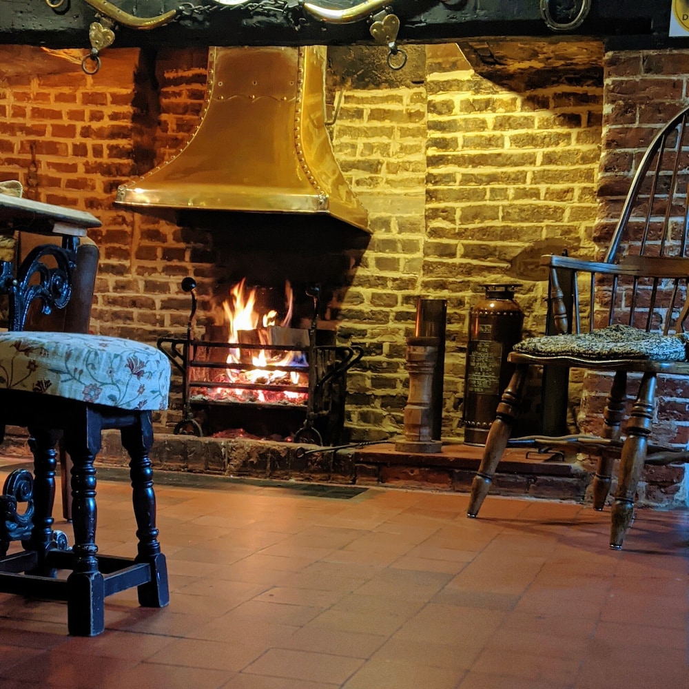 the four horseshoes