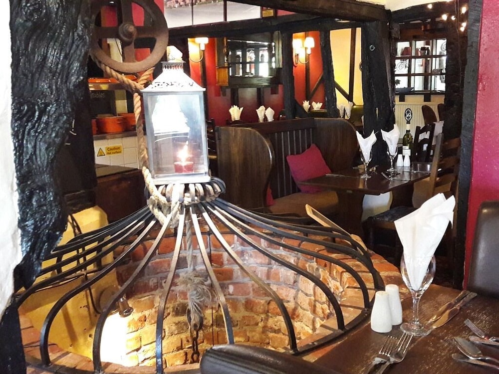 the four horseshoes