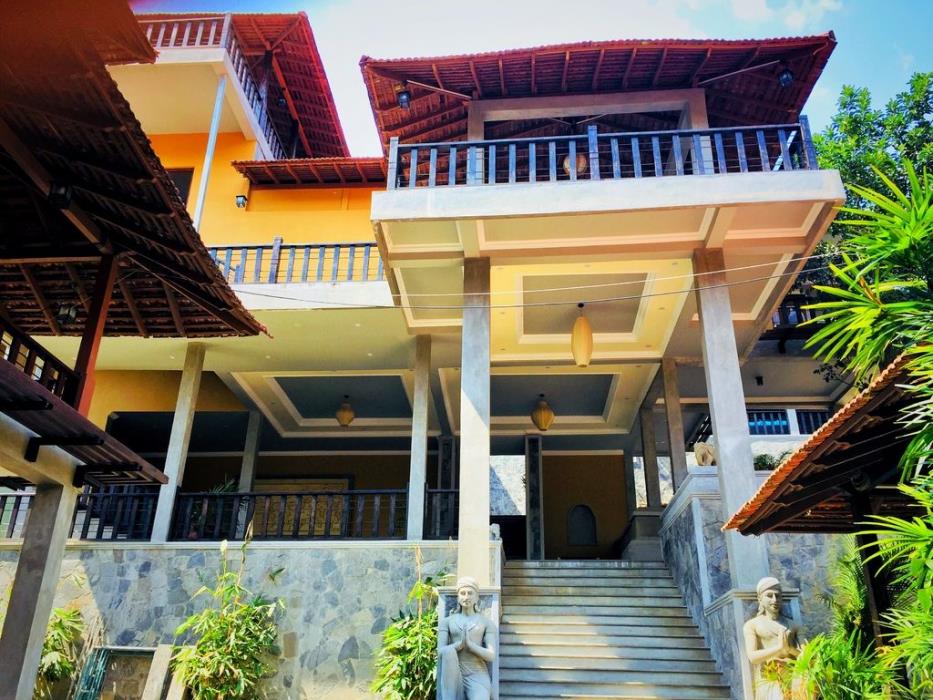 serendip stone hotel and bungalow