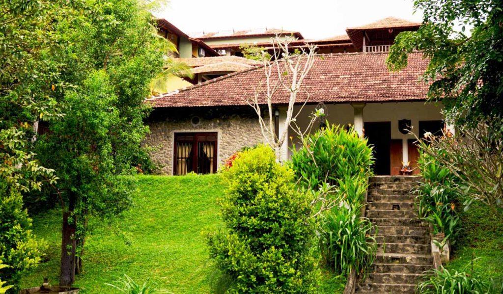 serendip stone hotel and bungalow