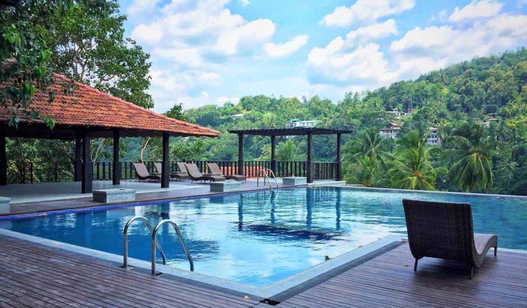 serendip stone hotel and bungalow