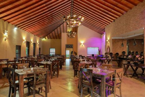 serendip stone hotel and bungalow