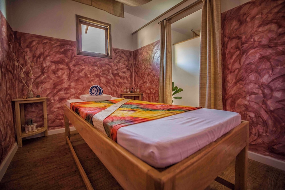 salamangka beach and dive resort