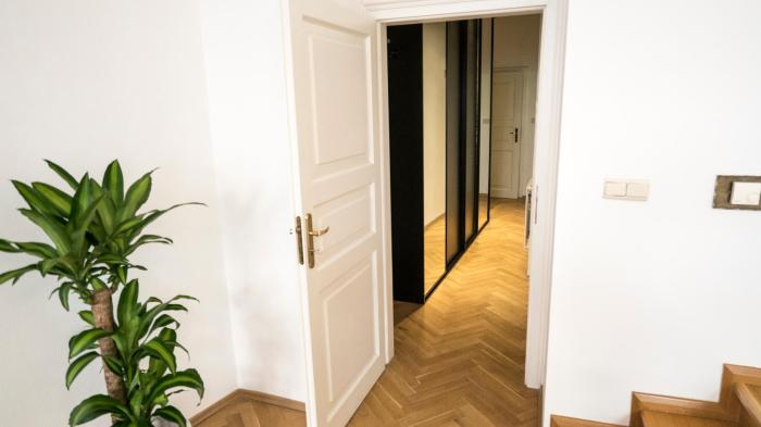 apartment by the old town square