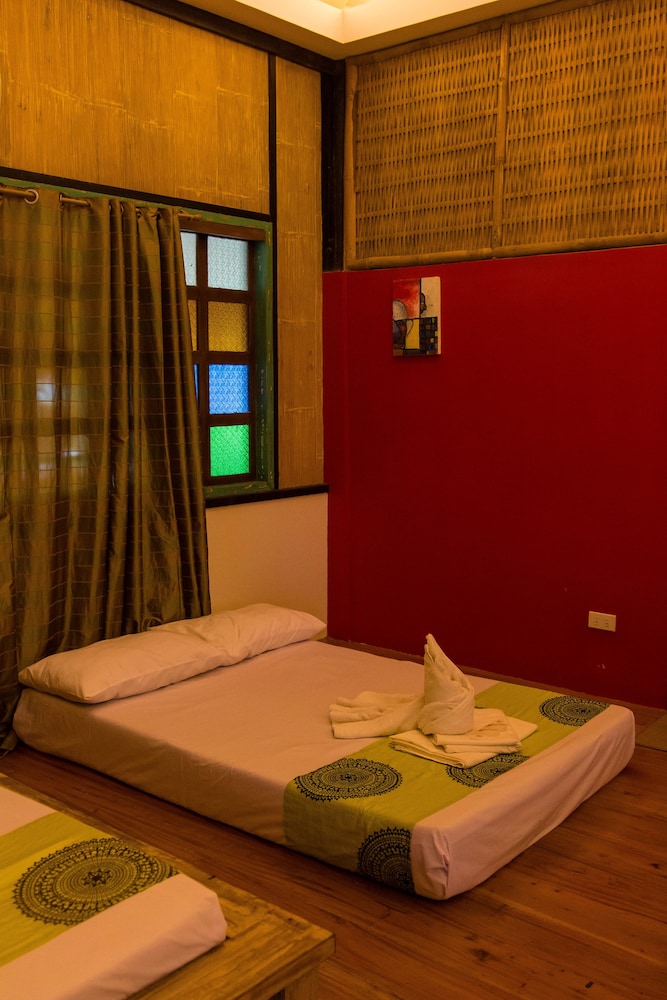 damires hills tierra verde