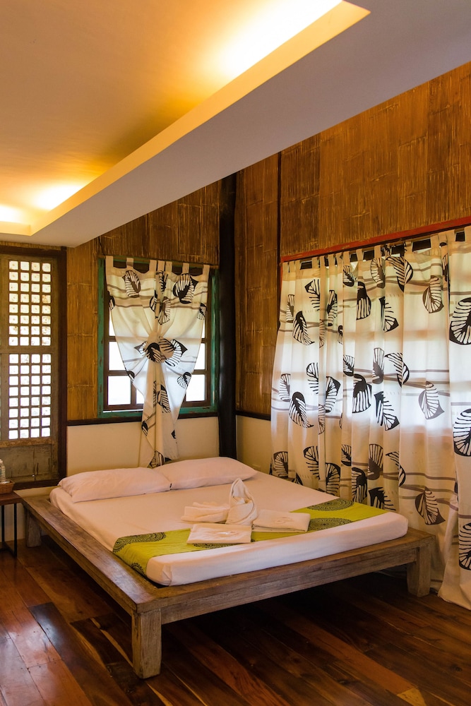 damires hills tierra verde