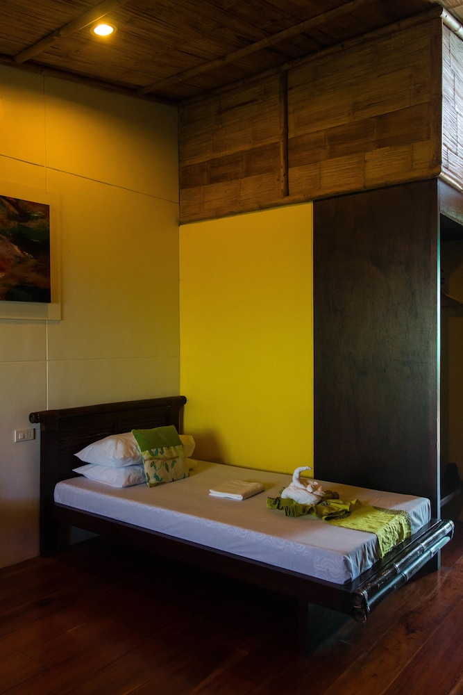 damires hills tierra verde