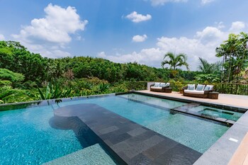 damires hills tierra verde