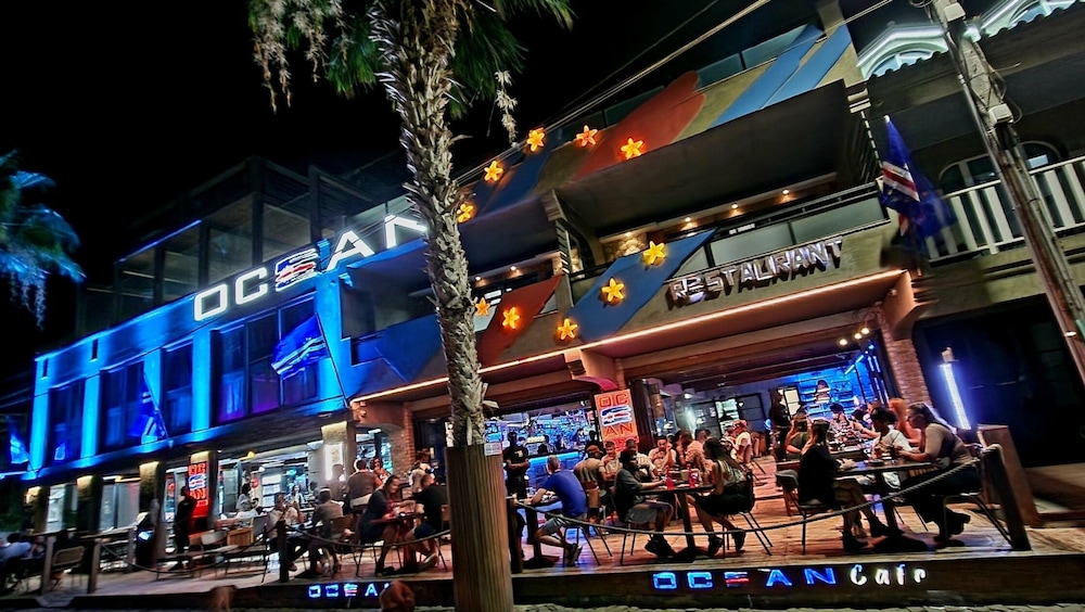 ocean cafe suites adult only