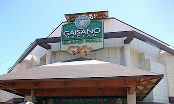 the stopover hostel mactan