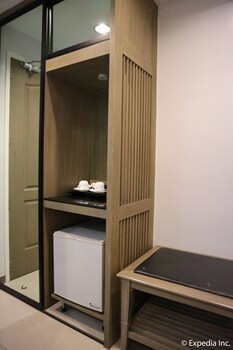 magallanes square hotel