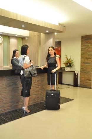 magallanes square hotel