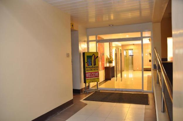 magallanes square hotel