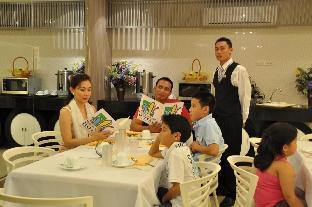 magallanes square hotel