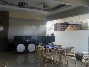 magallanes square hotel