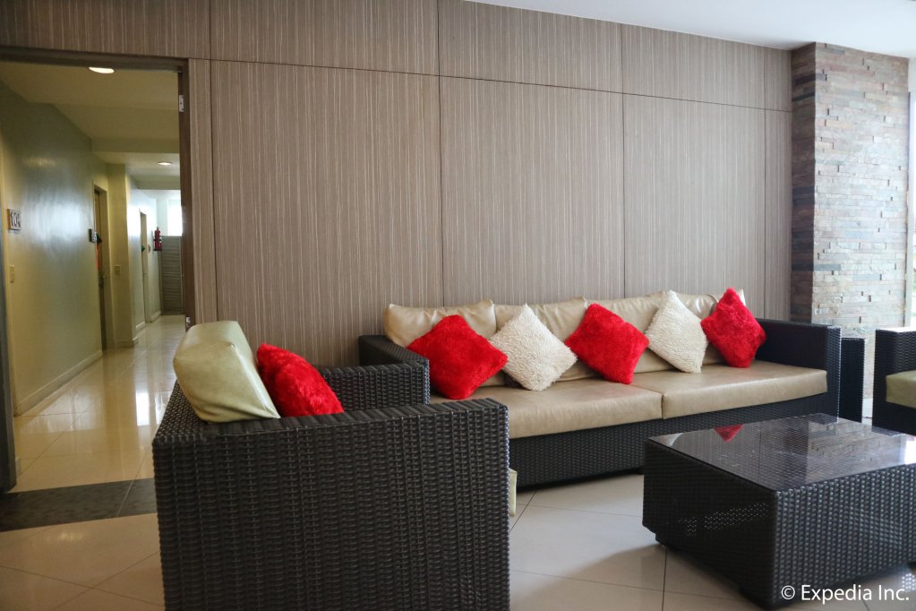 magallanes square hotel