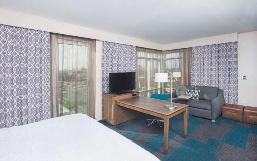 hampton inn and suites lax el segundo