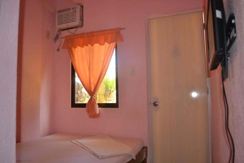 ellens resort annex