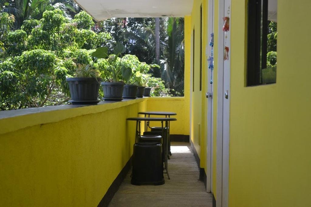 ellens resort annex