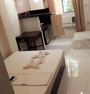 ellens resort annex