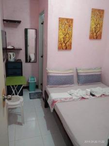 ellens resort annex
