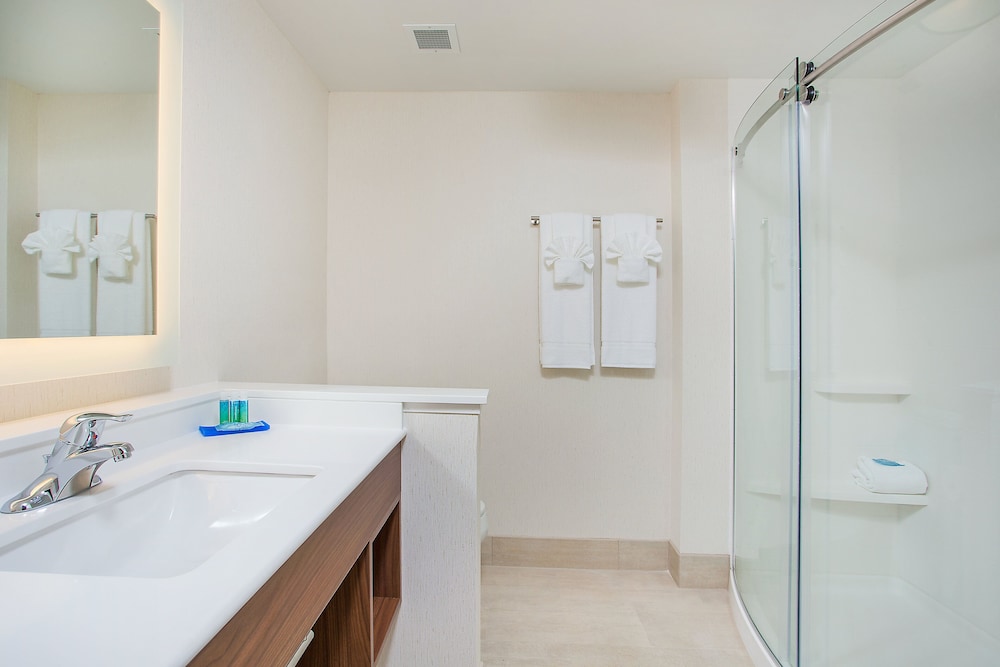holiday inn express and suites covington by ihg
