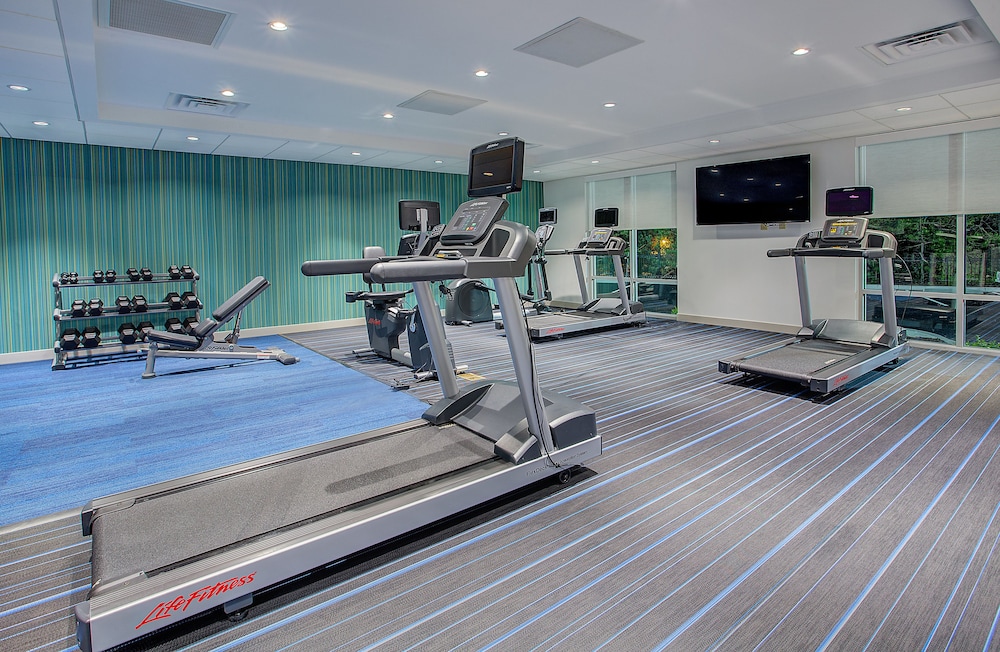 holiday inn express and suites covington by ihg
