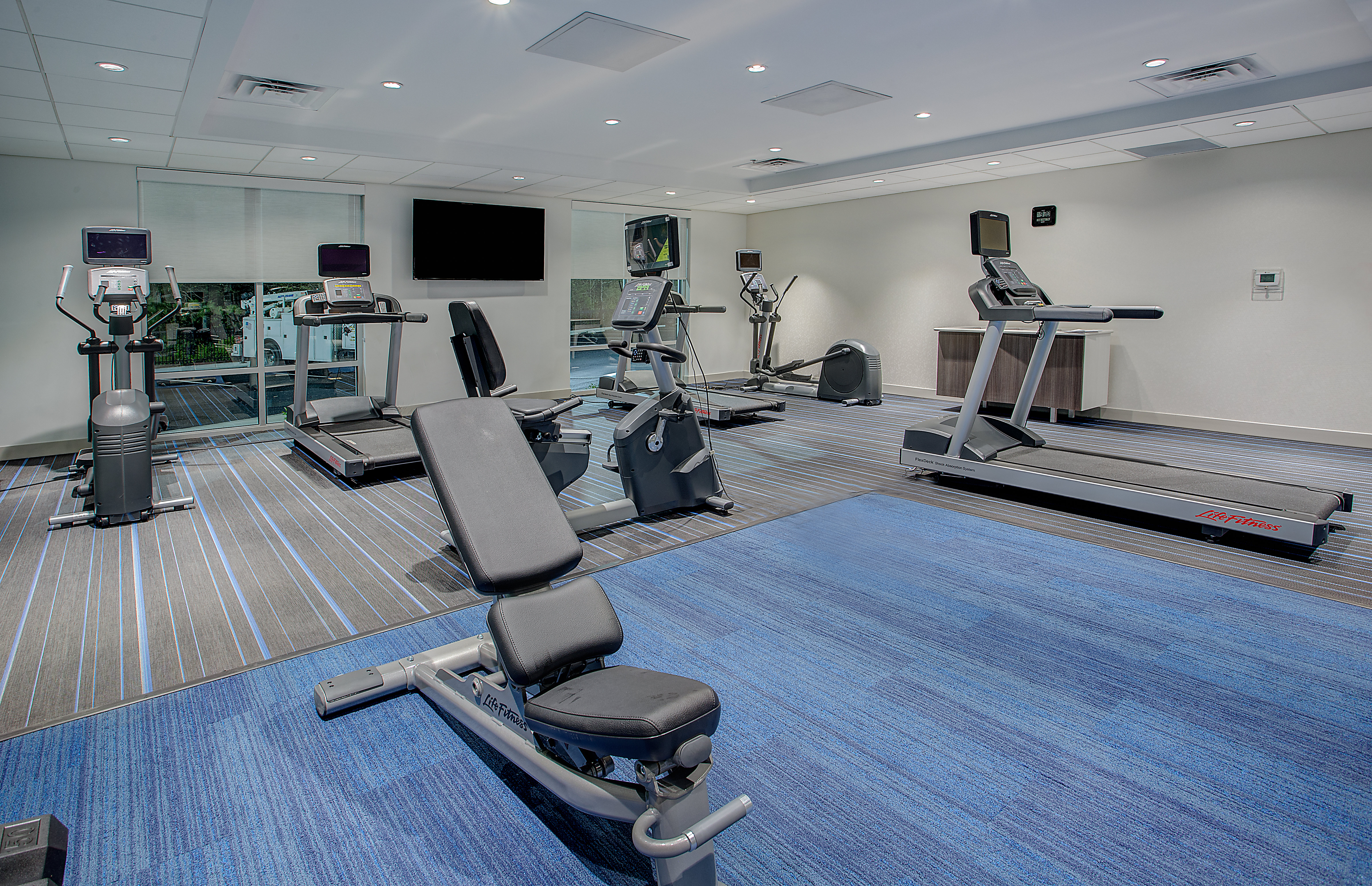 holiday inn express and suites covington by ihg