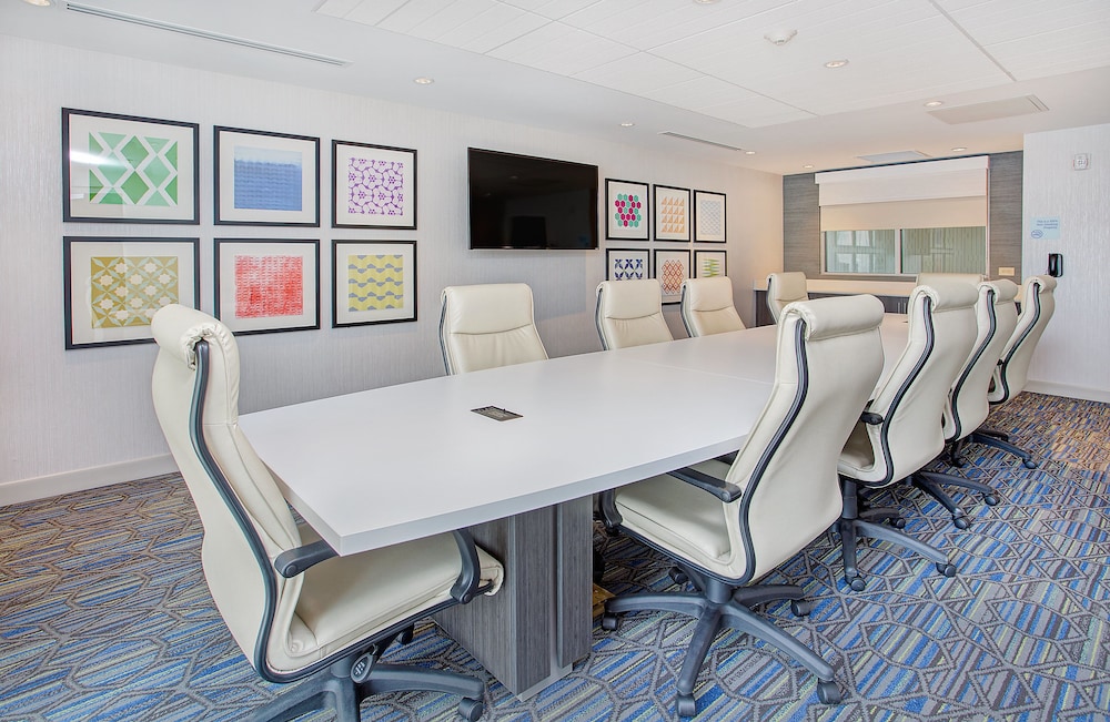 holiday inn express and suites covington by ihg