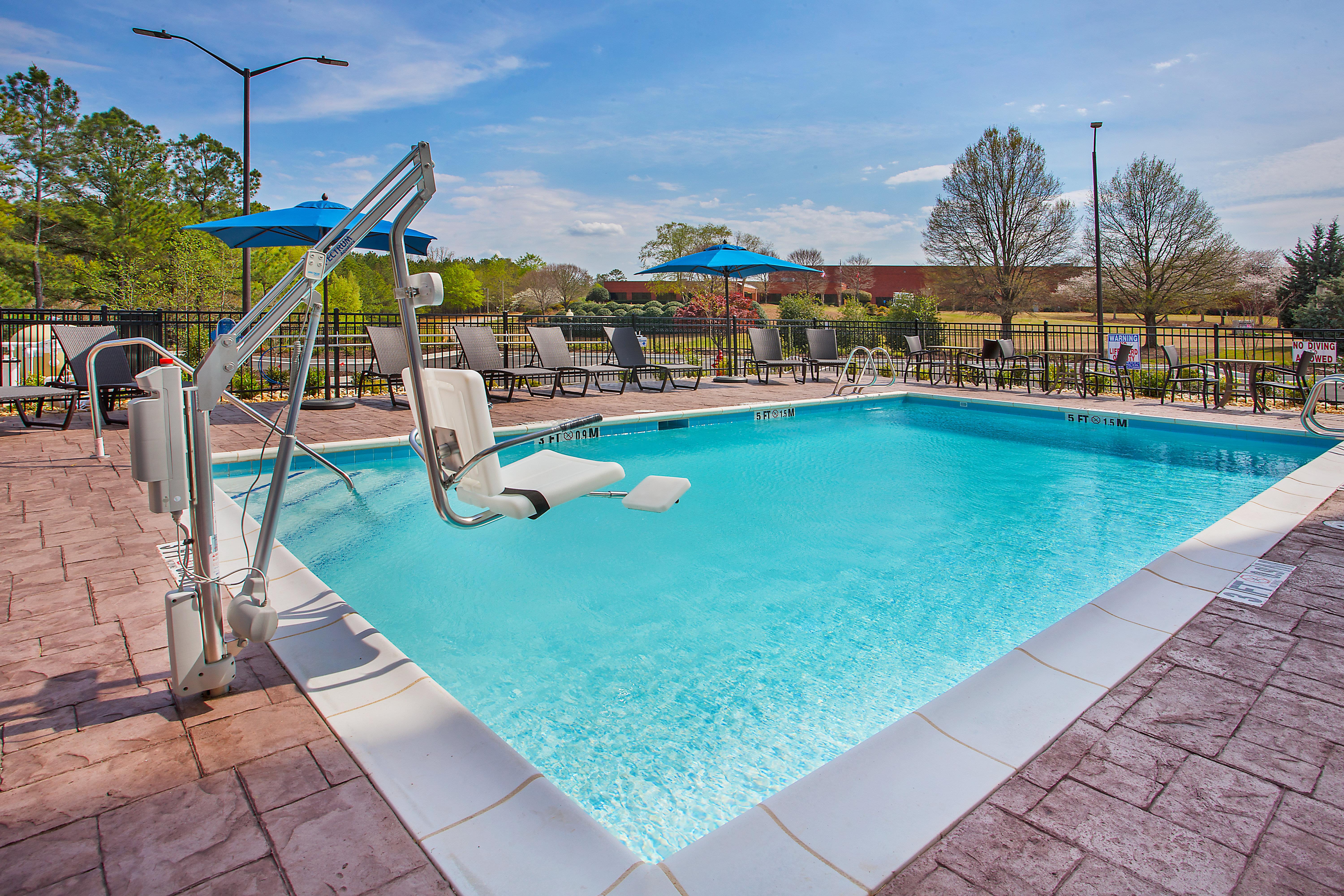 holiday inn express and suites covington by ihg