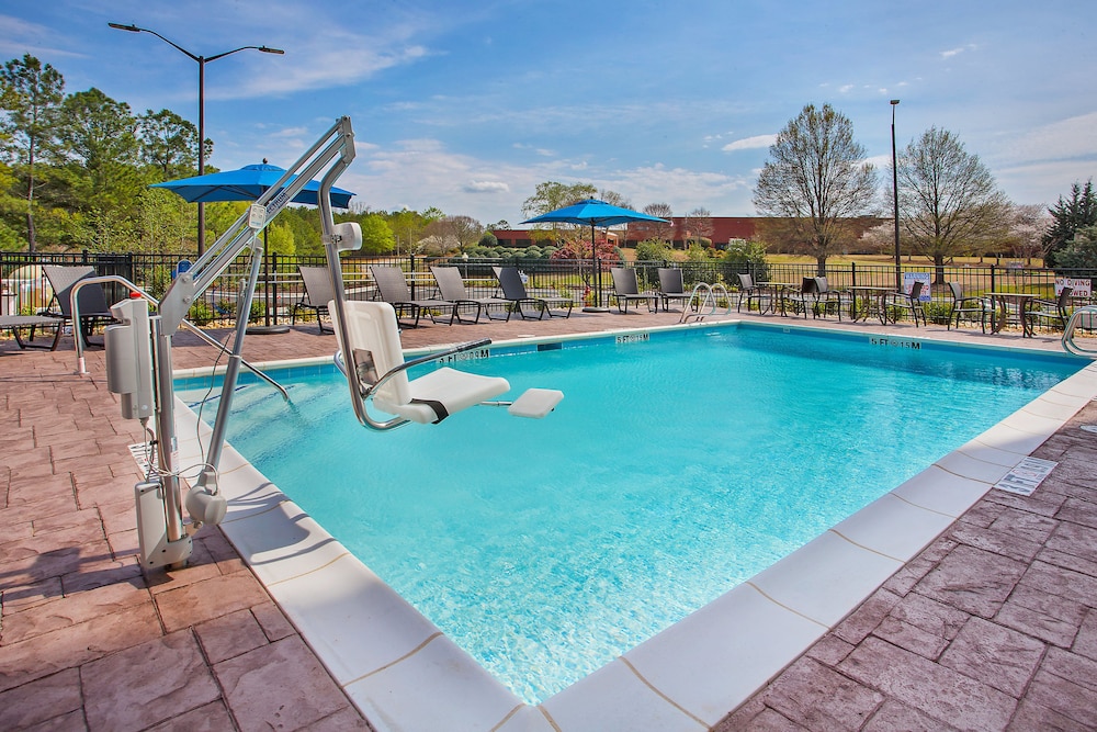 holiday inn express and suites covington by ihg