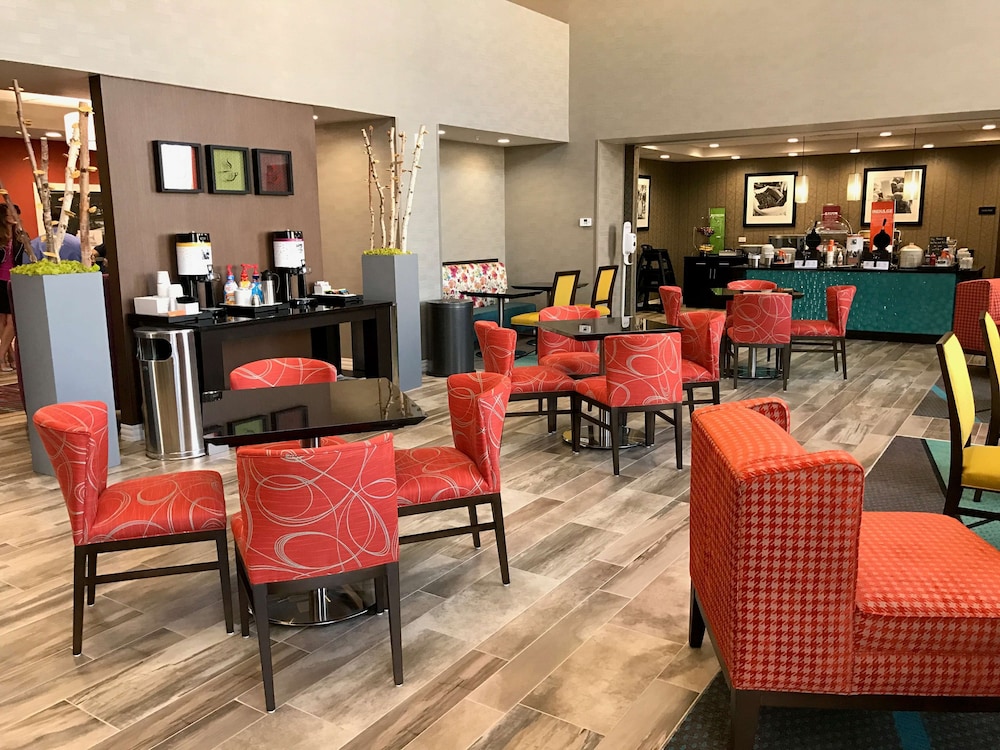 hampton inn and suites moore