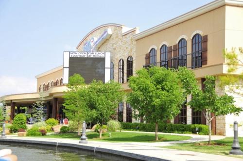 hampton inn and suites moore