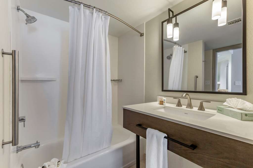 windmill suites surprise phoenix ascend hotel collection