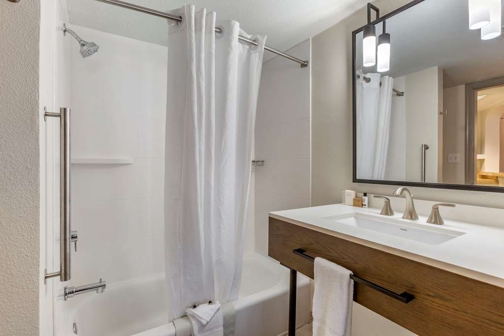 windmill suites surprise phoenix ascend hotel collection