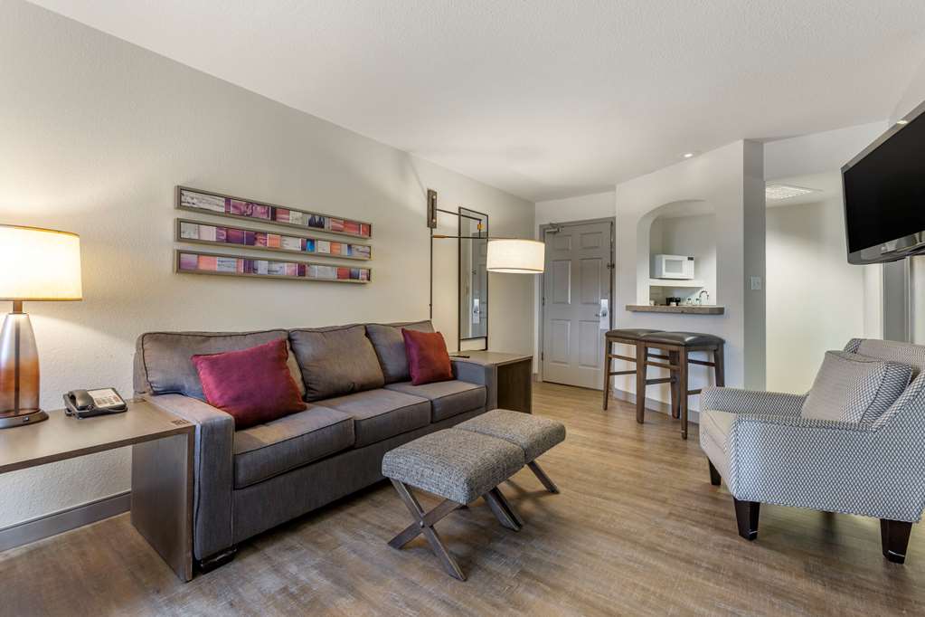 windmill suites surprise phoenix ascend hotel collection