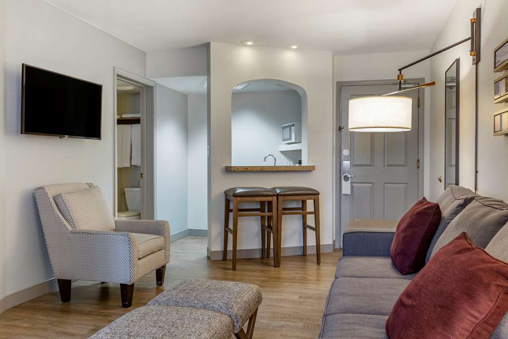 windmill suites surprise phoenix ascend hotel collection