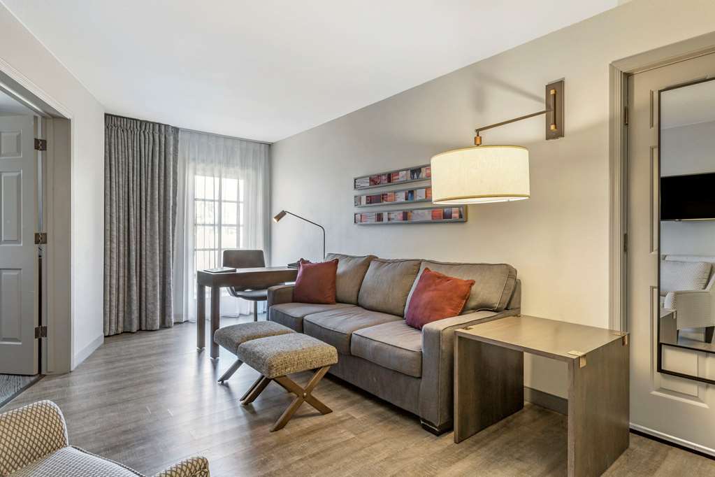 windmill suites surprise phoenix ascend hotel collection