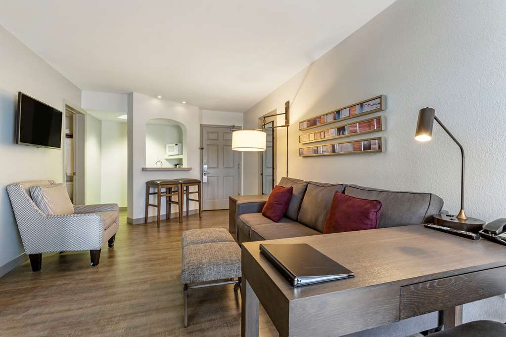 windmill suites surprise phoenix ascend hotel collection