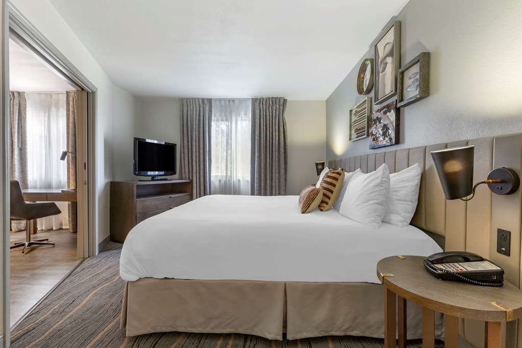 windmill suites surprise phoenix ascend hotel collection