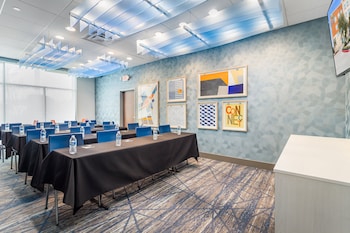holiday inn express and suites houston nw cypressg