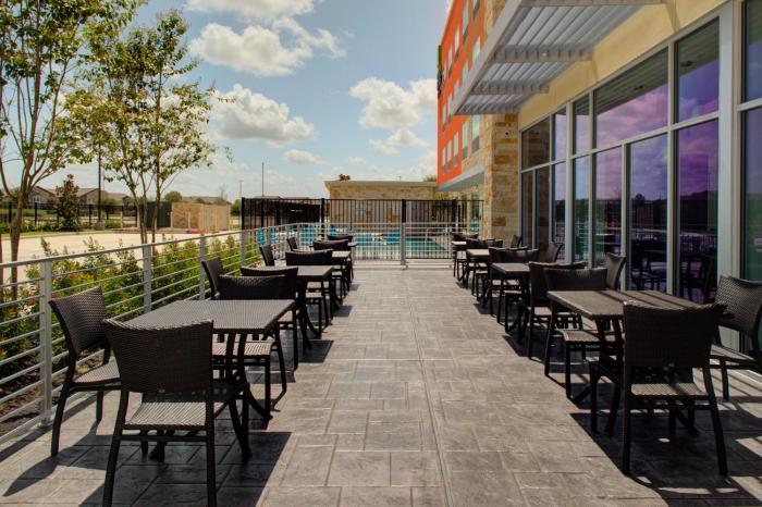 holiday inn express and suites houston nw cypressg