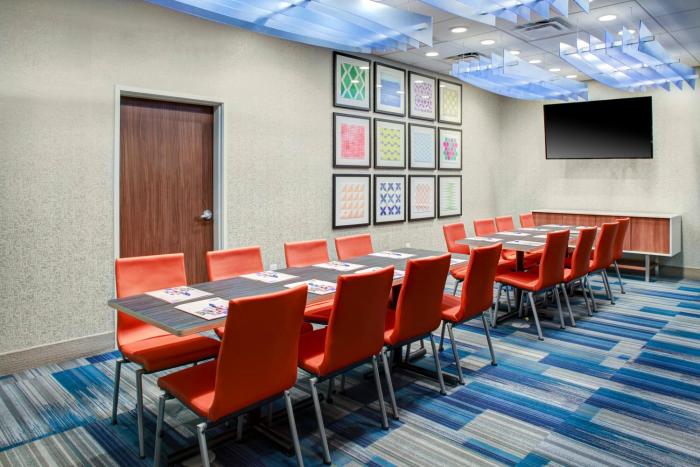 holiday inn express and suites houston nw cypressg
