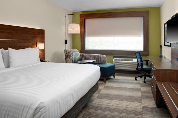 holiday inn express and suites houston nw cypressg
