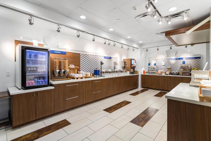 holiday inn express and suites houston nw cypressg