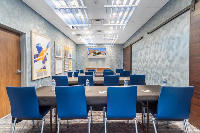 holiday inn express and suites houston nw cypressg