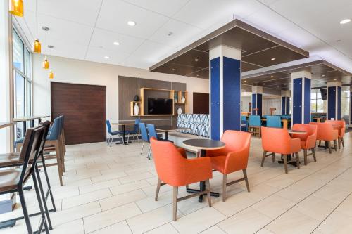 holiday inn express and suites houston nw cypressg